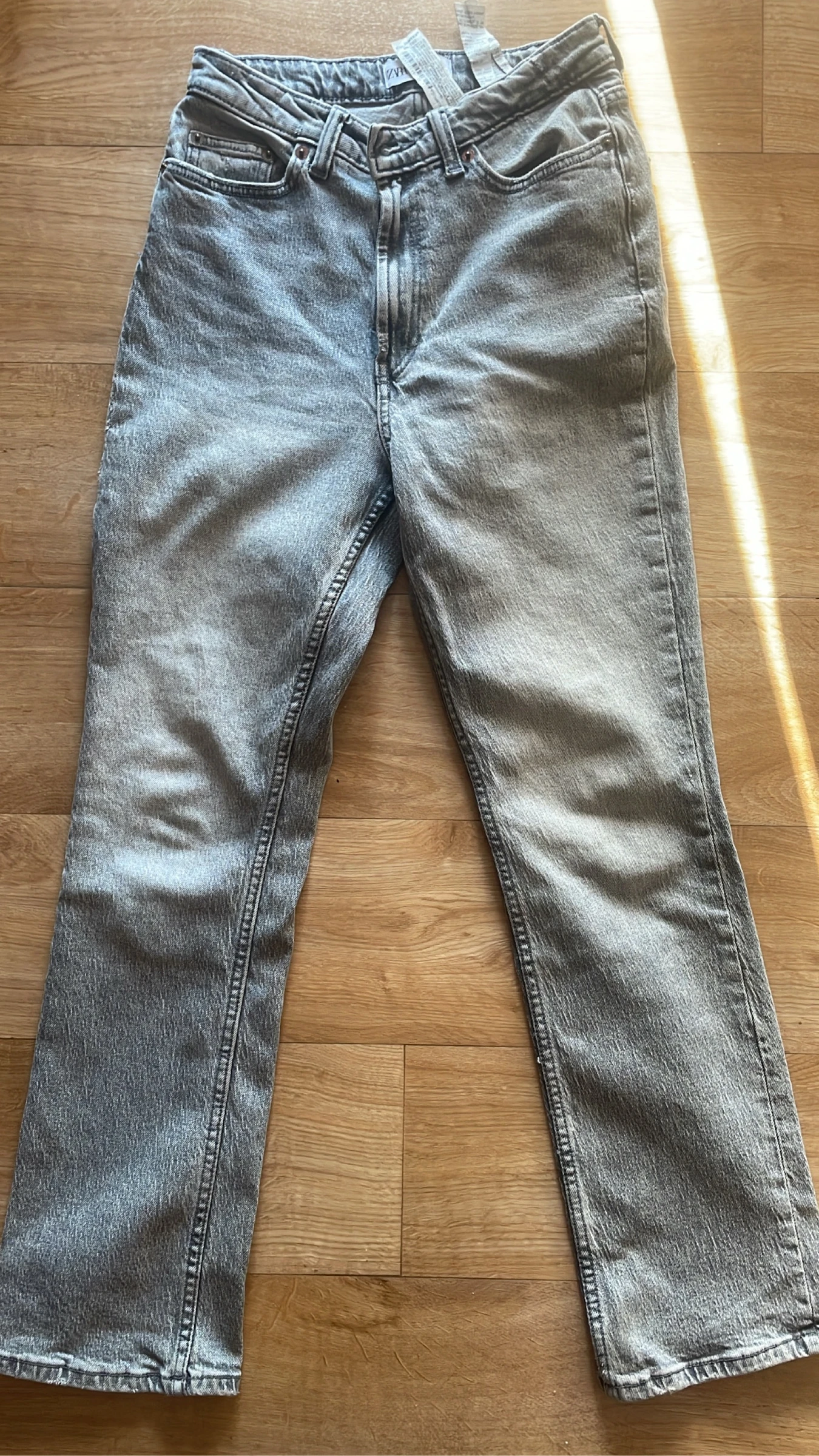 Jean Zara gris délavé – Taille 36 – Très bon état